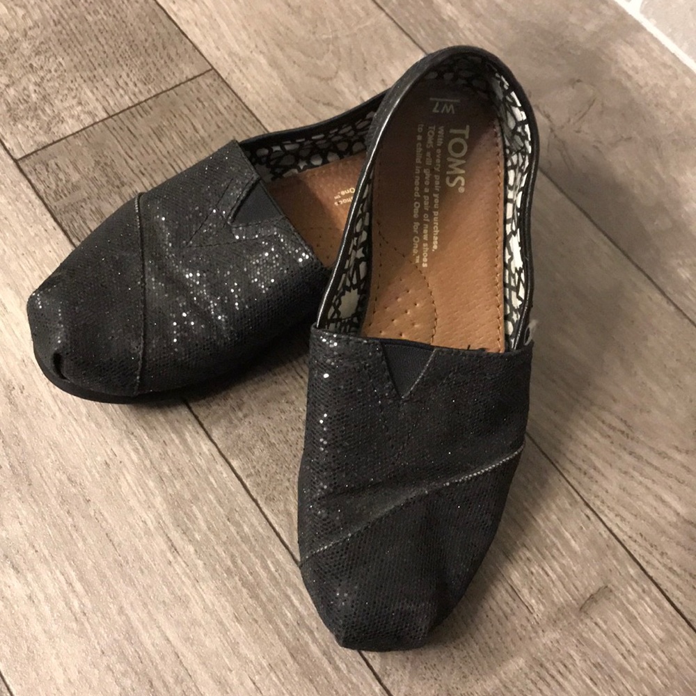 IGUC - Toms size W7